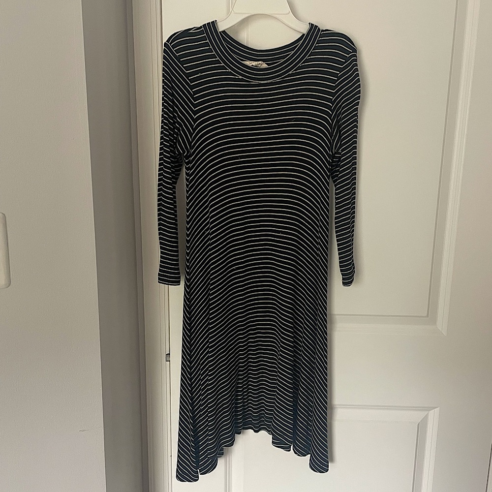 Midi dress. BARELY worn. American Eagle